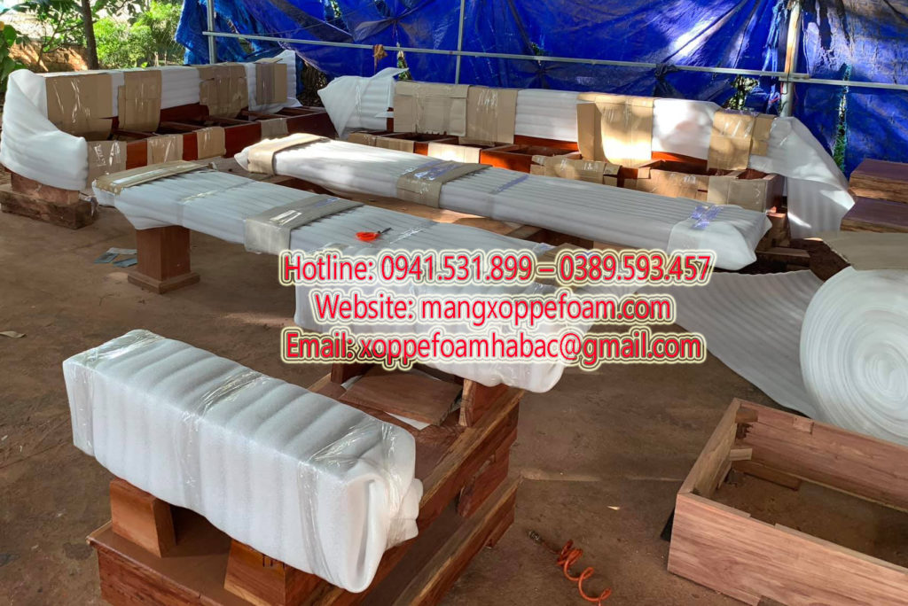 Màng xốp pe foam bọc đồ gỗ